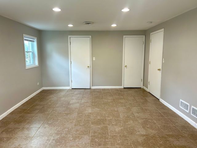 529 E 166th Place, South Holland, IL 60473