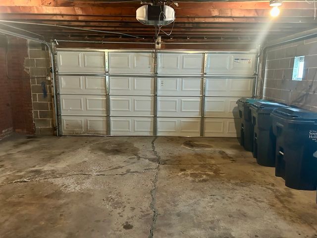 529 E 166th Place, South Holland, IL 60473