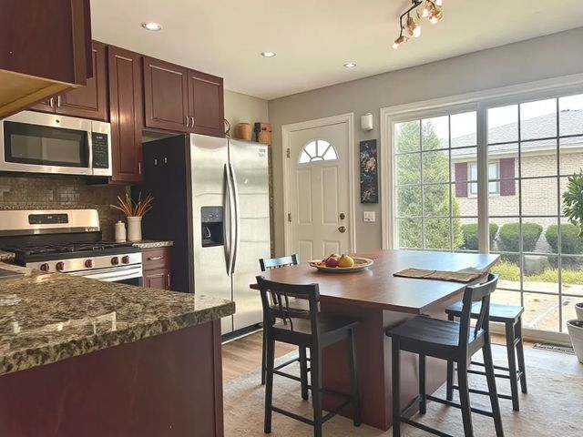 529 E 166th Place, South Holland, IL 60473