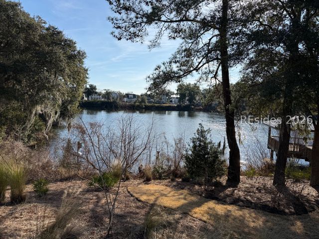 1 Shallow Run Lane, Beaufort, SC 29907
