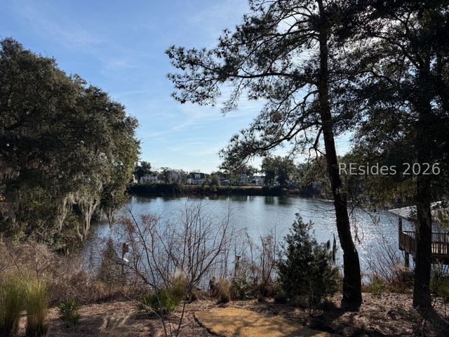 1 Shallow Run Lane, Beaufort, SC 29907