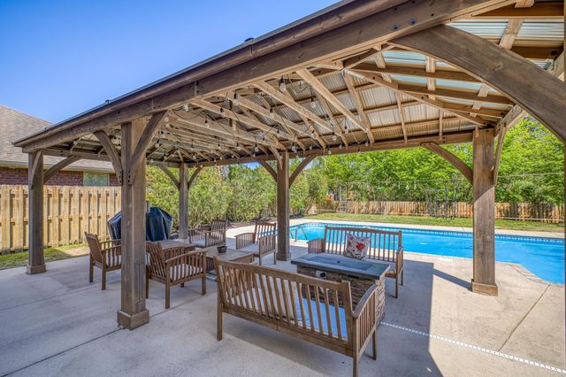 5325 Woodlake Trace, Gulf Breeze, FL 32563