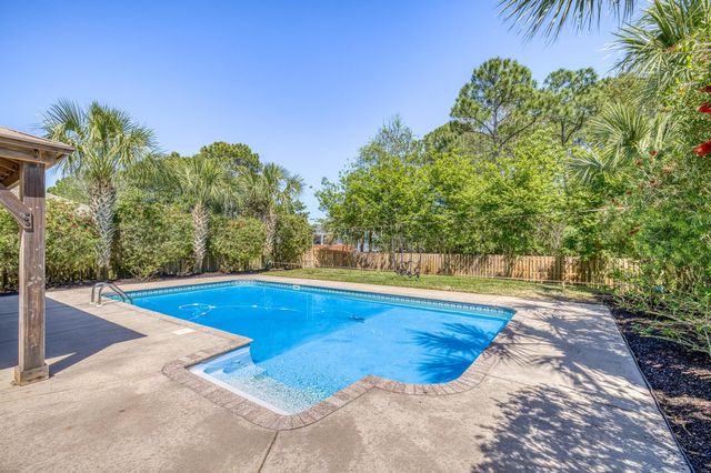 5325 Woodlake Trace, Gulf Breeze, FL 32563