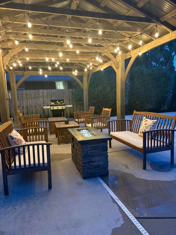 5325 Woodlake Trace, Gulf Breeze, FL 32563