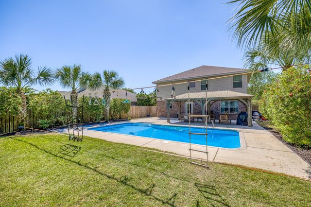 5325 Woodlake Trace, Gulf Breeze, FL 32563