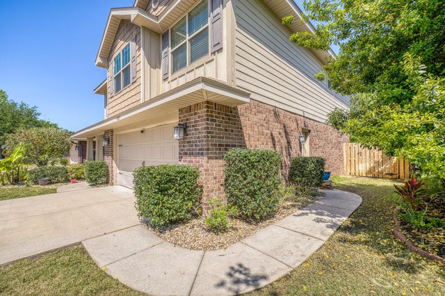 5325 Woodlake Trace, Gulf Breeze, FL 32563