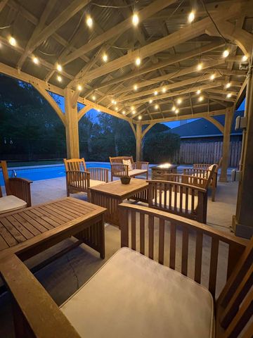 5325 Woodlake Trace, Gulf Breeze, FL 32563