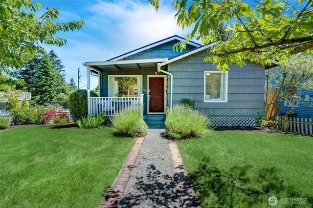 8526 17th Avenue NE, Seattle, WA 98115