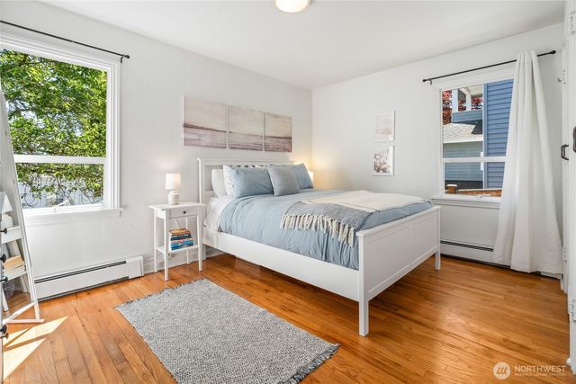 8526 17th Avenue NE, Seattle, WA 98115