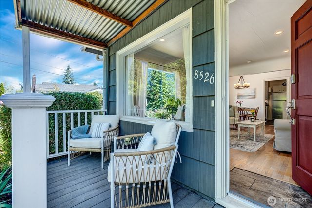 8526 17th Avenue NE, Seattle, WA 98115
