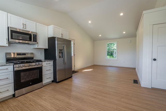 56 Shaw Road, Barnstead, NH 03218