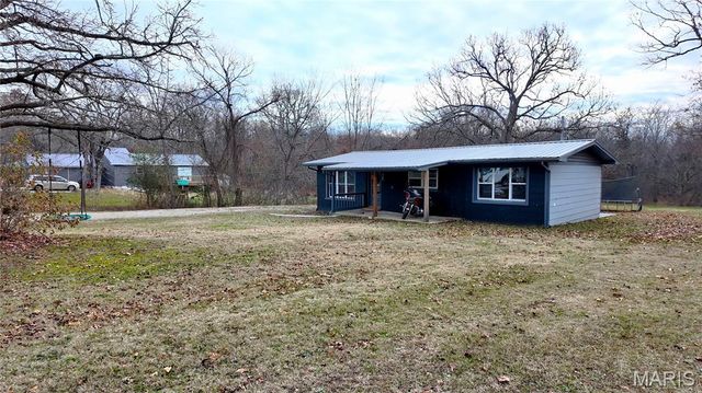 313 Keeth Road, Crocker, MO 65452