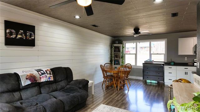 313 Keeth Road, Crocker, MO 65452