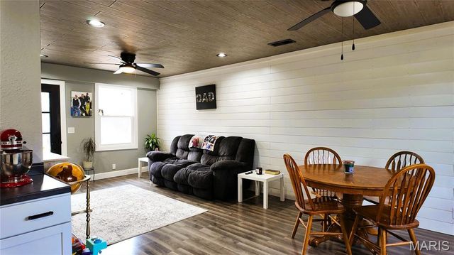 313 Keeth Road, Crocker, MO 65452