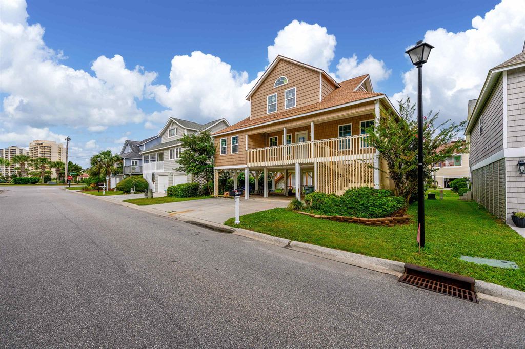 4724 Surf St., North Myrtle Beach, SC 29582 — exterior