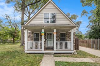 21056 Woodside Avenue, Royal Oak Charter Township, MI 48220