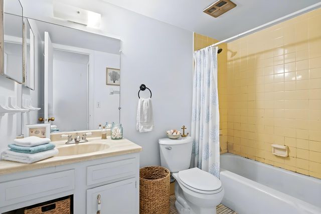 825 NW 13th Street 223, Boca Raton, FL 33486