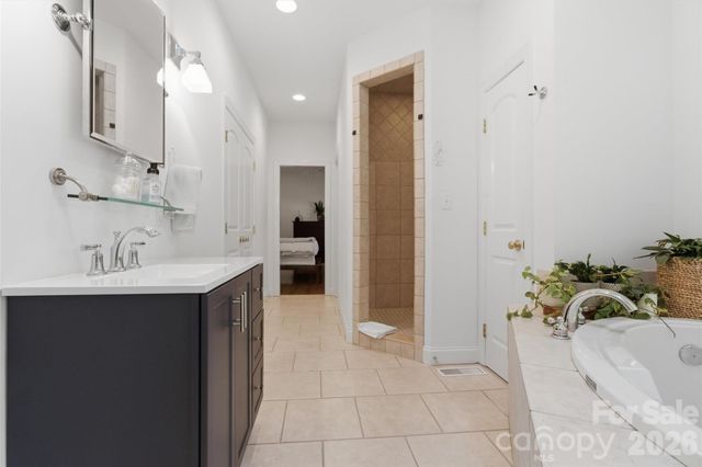 2925 Arbor Knoll, Concord, NC 28025