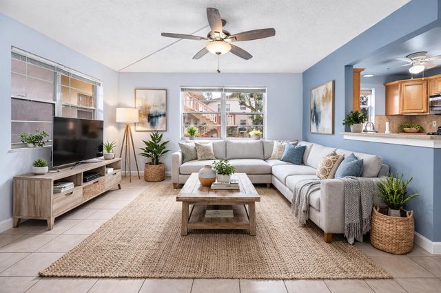 35 Sussex B, West Palm Beach, FL 33417