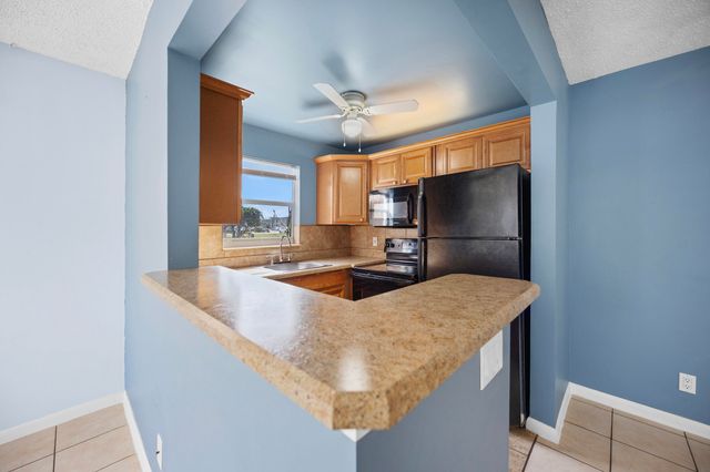 35 Sussex B, West Palm Beach, FL 33417