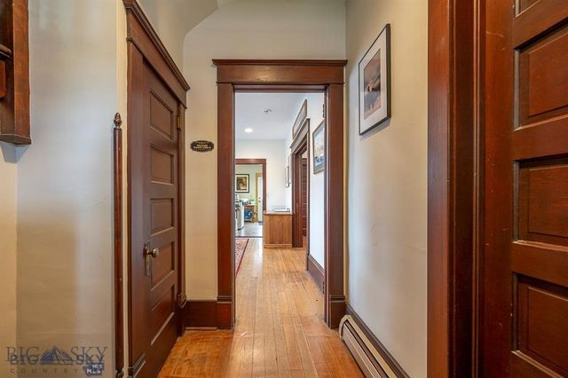 101 N E Street, Livingston, MT 59047