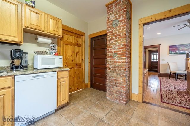 101 N E Street, Livingston, MT 59047