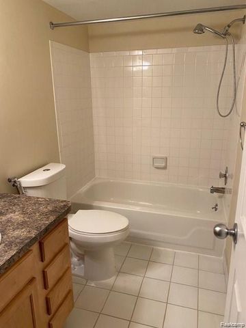 2605 Greenstone Boulevard 210, Auburn Hills, MI 48326