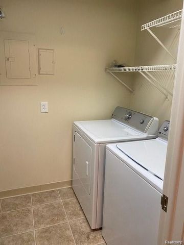 2605 Greenstone Boulevard 210, Auburn Hills, MI 48326
