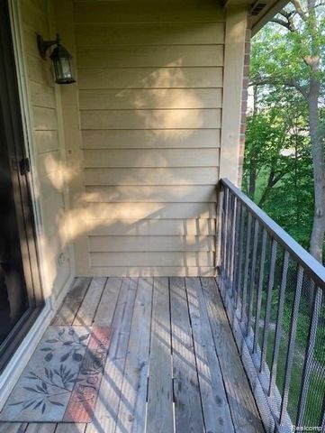 2605 Greenstone Boulevard 210, Auburn Hills, MI 48326