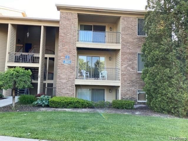 2605 Greenstone Boulevard 210, Auburn Hills, MI 48326