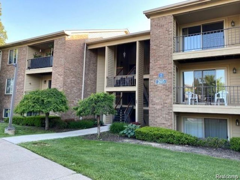 2605 Greenstone Boulevard 210, Auburn Hills, MI 48326