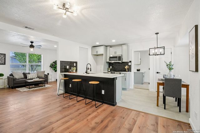 7203 Timber Ridge, San Antonio, TX 78227