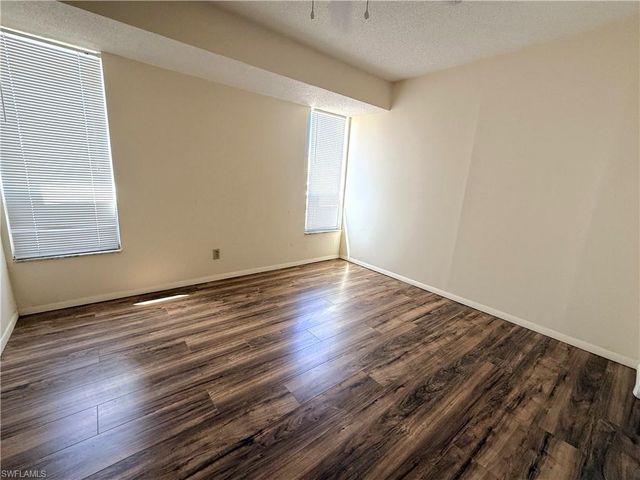 1501 SE 32nd ST, Cape Coral, FL 33904