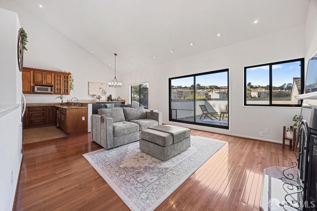 1 Appian Way 708-1, South San Francisco, CA 94080