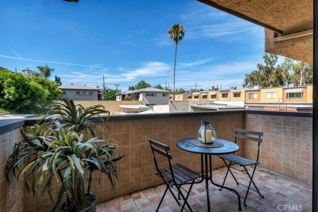 14311 Hartsook Street, Sherman Oaks, CA 91423