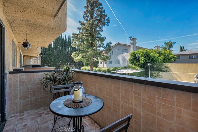 14311 Hartsook Street, Sherman Oaks, CA 91423