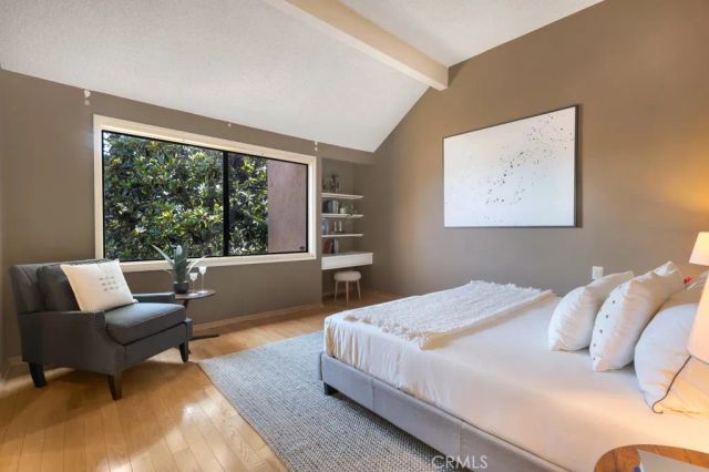 14311 Hartsook Street, Sherman Oaks, CA 91423