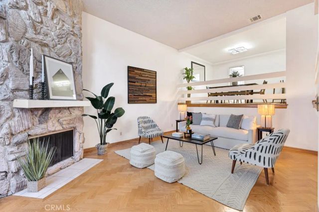 14311 Hartsook Street, Sherman Oaks, CA 91423
