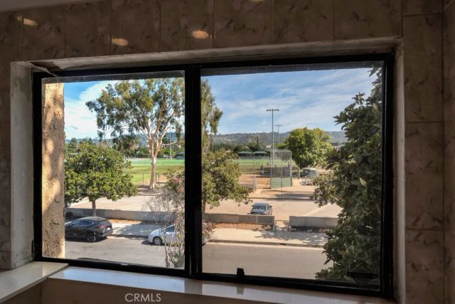 14311 Hartsook Street, Sherman Oaks, CA 91423
