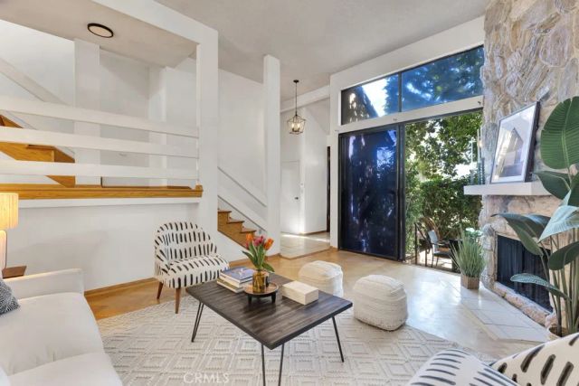 14311 Hartsook Street, Sherman Oaks, CA 91423