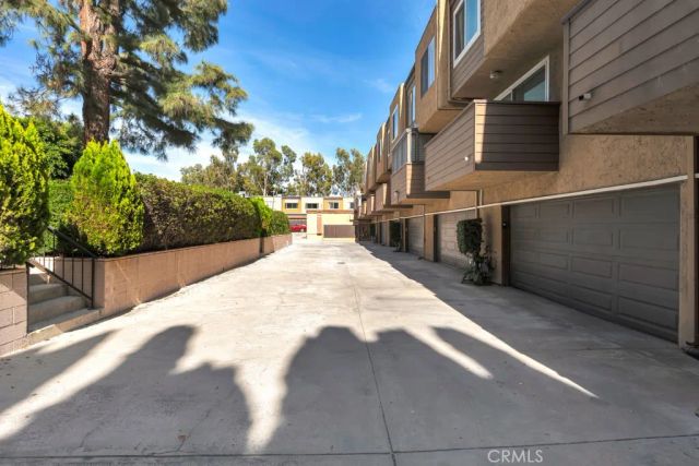 14311 Hartsook Street, Sherman Oaks, CA 91423