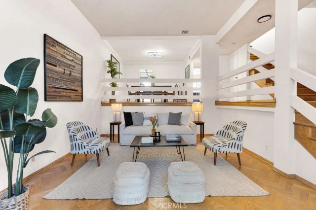 14311 Hartsook Street, Sherman Oaks, CA 91423