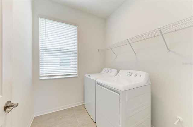 1989 SPLASHRAIL LANE, Sarasota, FL 34240