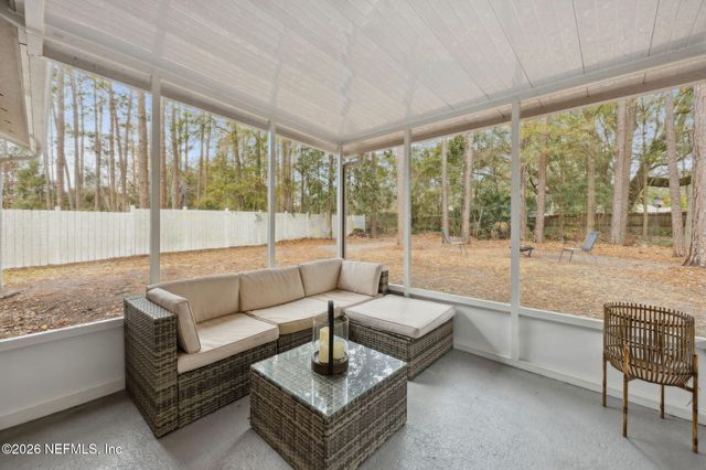 8237 CROSSWIND Road, Jacksonville, FL 32244