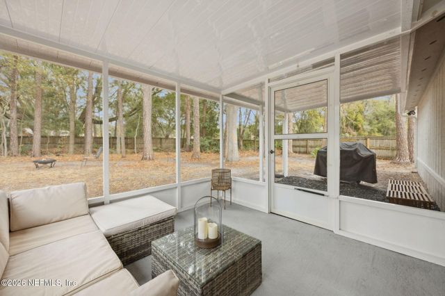 8237 CROSSWIND Road, Jacksonville, FL 32244