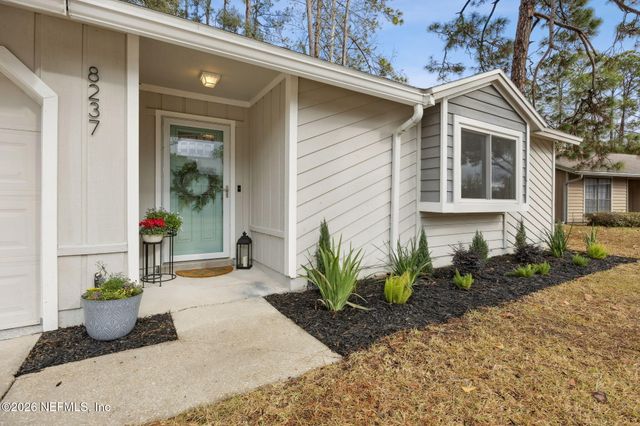 8237 CROSSWIND Road, Jacksonville, FL 32244