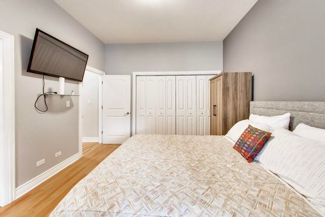 2551 W Arthur Avenue 1W, Chicago, IL 60645