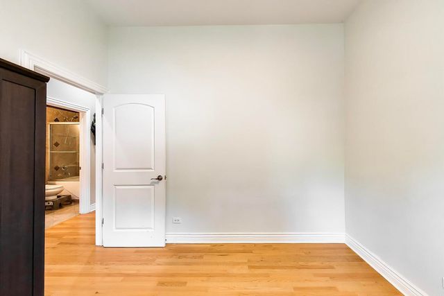 2551 W Arthur Avenue 1W, Chicago, IL 60645
