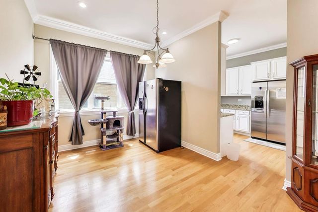 2551 W Arthur Avenue 1W, Chicago, IL 60645