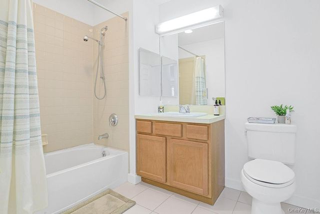 105 Sutton Drive 105, Mount Kisco, NY 10549